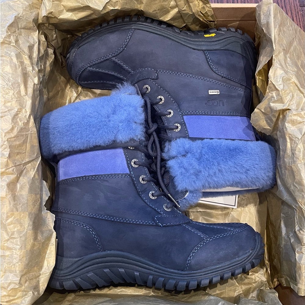 UGG Women's Fur-Lined Winter Boots Adirondack III Navy blue size 8 new with box